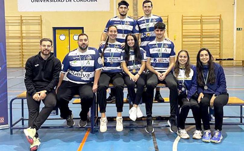 Representantes del Bádminton IES La Orden en el Top TTR Córdoba Absoluto y Minibádminton.