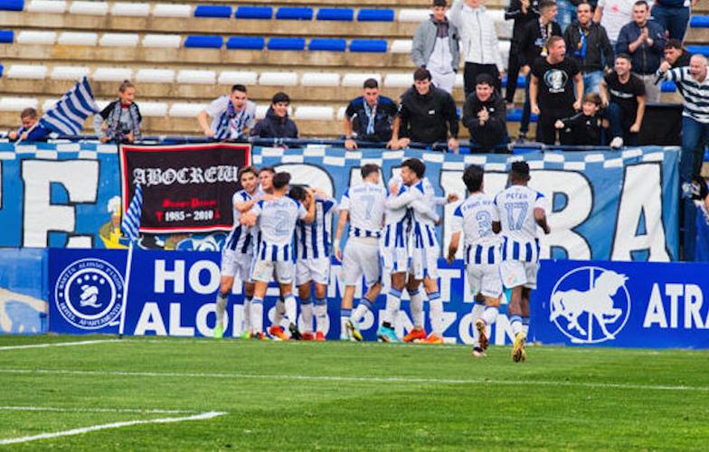 Repetir triunfo en casa es el reto del Recre en su partido del domingo ante el Antequera. / Foto: @recreoficial.