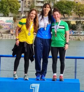 Gran segundo puesto de Araceli Montero en Mujer Veterana K1 5.000. / Foto: @tartessosrema.