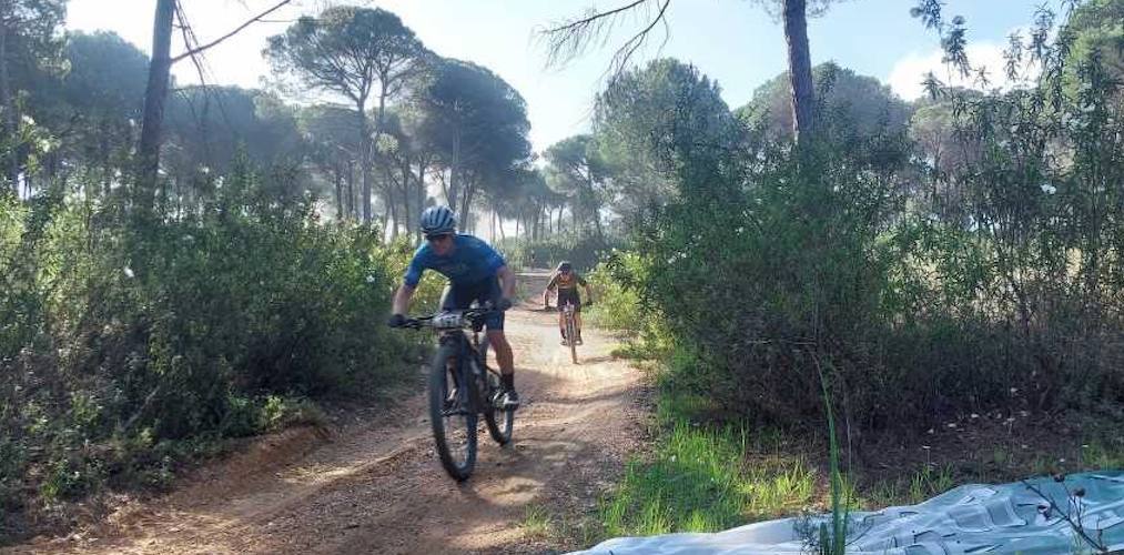 Tras la prueba disputada en Cartaya, ahora las Huelva Series XCM 2023 celebran en Villarrasa su tercera cita.