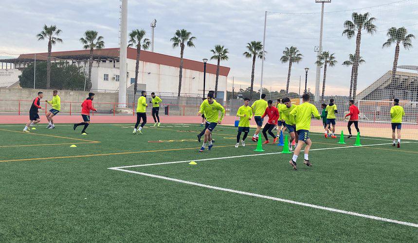 Los jugadores del Cartaya han preparado a fondo su compromiso del domingo en Puente Genil. / Foto: @AD_Cartaya.