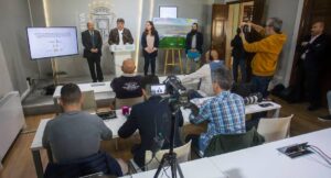 Un momento de la rueda de prensa en la que se ha anunciado el comienzo de la obras de remodelación de la Ciudad Deportiva del Recreativo.