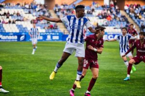 Peter regresa a una convocatoria del Recre tras su lesión. / Foto: @recreoficial.