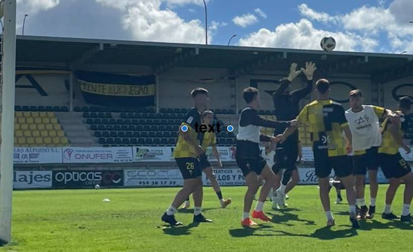 Los jugadores del San Roque han preparado a fondo su partido del domingo con el Yeclano Deportivo. / Foto: @SanRoqueLepe.