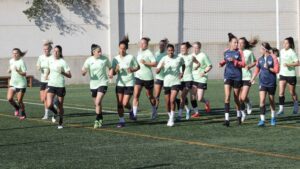 Las jugadoras del Sporting de Huelva han preparado con ganas su partido ante el Alhama. / Foto: @sportinghuelva.