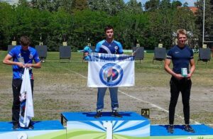 En arco recurvo Junior masculino Agustín Rodríguez conquistó el oro con autoridad.