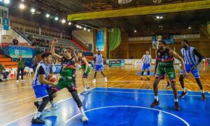 El Huelva Comercio Viridis, preparado para el primer asalto en la pelea por la Fase de Ascenso con el CB La Zubia. / Foto: C. Verdier.