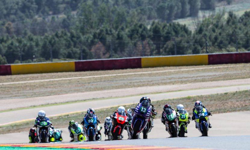 Mateo Marulanda, que fue 'pole position', acabó sexto en la carrera de Moto 4. / Foto: Iván Terrón.