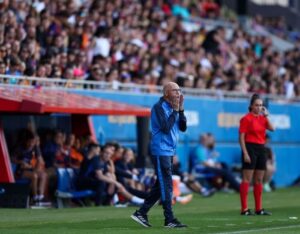 El técnico Antonio Toledo cumplió 500 partidos en la máxima categoría del fútbol femenino español. / Foto: www.lfp.es. 