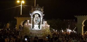 La Virgen de la Cinta llegó a su Santuario pasadas las dos de la madrugada. / Foto: Jesús Morales.