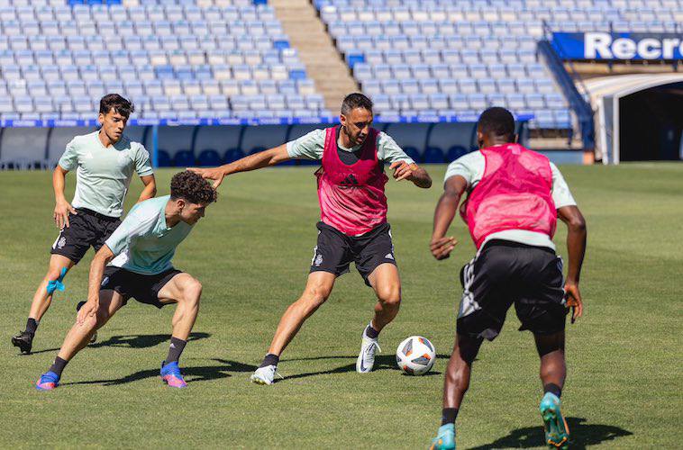 El Recre ha preparado con esmero el último partido de la Liga regular ante el UCAM. Murcia. / Foto: @recreoficial.