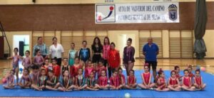 Componentes de la Escuela Municipal de Gimnasia Rítmica de Valverde del Camino.