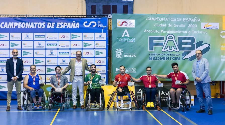 Paco Motero conquistó el oro en dobles masculino en silla de ruedas con el gallego Nacho Fernández. / Foto: @BadmintonESP.