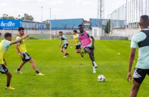 Jugadores con menos minutos en sus piernas estarán en el once inicial del Recre ante el Mancha Real. / Foto: @recreoficial.