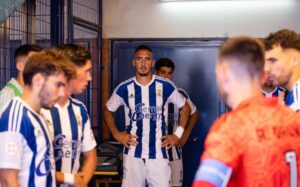 Los jugadores del Recre tienen su mirada puesta en sacar adelante el partido de este domingo en Segovia. / Foto: @recreoficial.