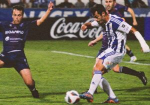 Nacho Heras creó peligro en el tiempo que estuvo sobre el terreno de juego. / Foto: @recreoficial. 