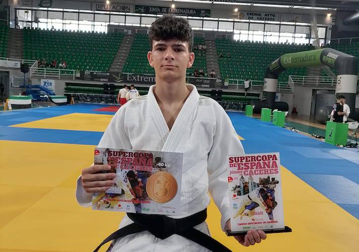 Jaime Pérez cerró en séptima posición su participación en la Super Copa de España en Valencia.