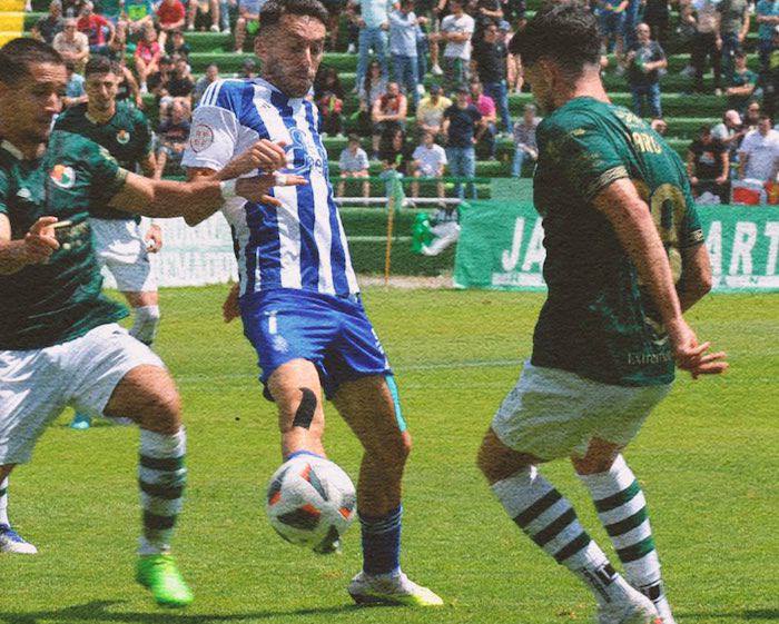 El Recre se trabaja un empate sin goles en Cáceres y deja el ascenso para el Nuevo Colombino. / Foto: @recreoficial.