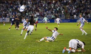 El Recre, dispuesto dar un alegrón a su afición ganando al Cacereño este domingo. / Foto: @recreoficial.