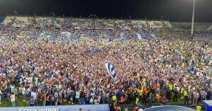 Al final del partido de desató la locura en el Nuevo Colombino con el ascenso del Recre. / Foto: R. F. B.