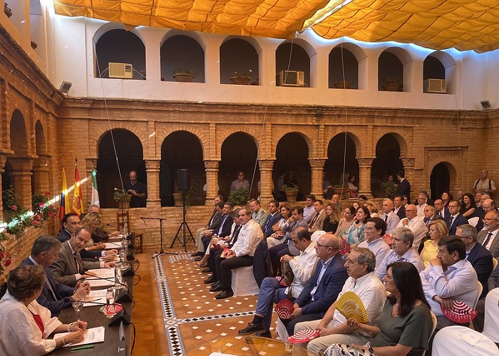 Los alcaldes de Palos de la Frontera y Huelva y el prior del Monasterio de La Rábida han presidido el acto La UNIA.