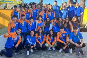 Componentes del Club Natación Huelva, de momento 16º en el Trofeo FAN. / Foto: @CNHUELVA.