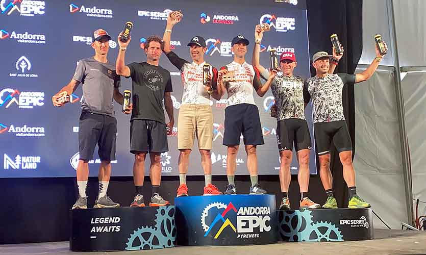 Los hermanos Macías en lo más alto del podio tras concluir la la Andorra Epic.