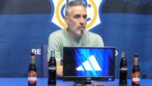 Abel Gómez, entrenador del Recre, durante la rueda de prensa de este viernes. / Foto: Captura imagen www.recre.org.