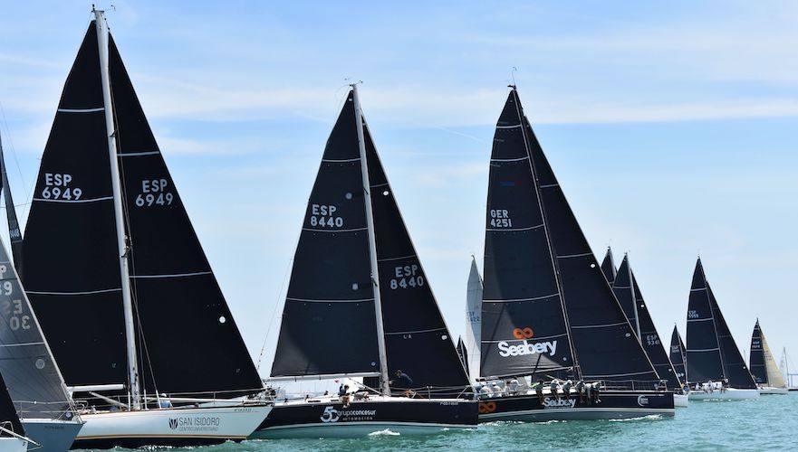 Muy emocionante fue el desenlace de la 29ª Regata Juan de la Cosa en El Puerto de Santa María que coronó 'Seabery Dralion' de Nacho Zalvide como ganador.