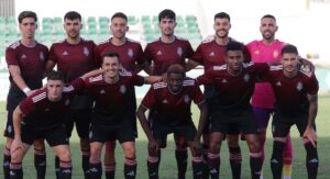 Equipo inicial del Recre en su partido de este sábado en El Palmar ante el Atlético Sanluqueño. / Foto: @recreoficial.