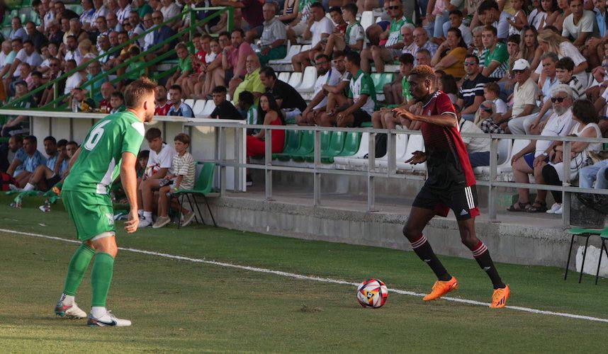 El Recre sigue su preparación en esta pretemporada y este miércoles juega en Ayamonte. / Foto: @recreoficial.