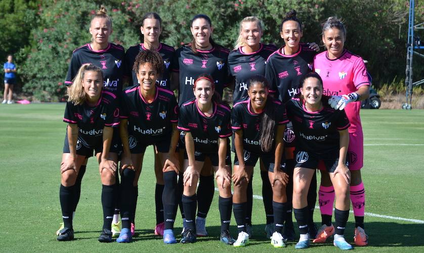 Formación inicial del Sporting en su partido de este miércoles en Montecastillo con el BHA inglés. / Foto: @sportinghuelva.