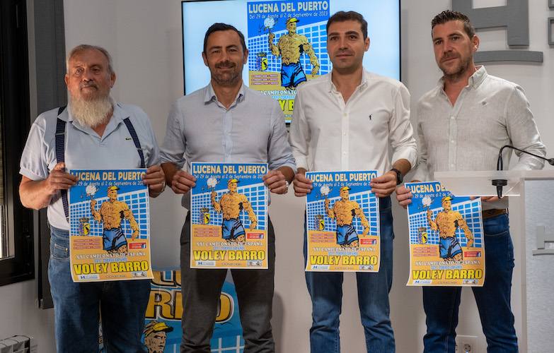 Un momento de la presentación del XXI Campeonato de España y el XXVI Torneo Español de Voley Barro que tendrá lugar en Lucena del Puerto.