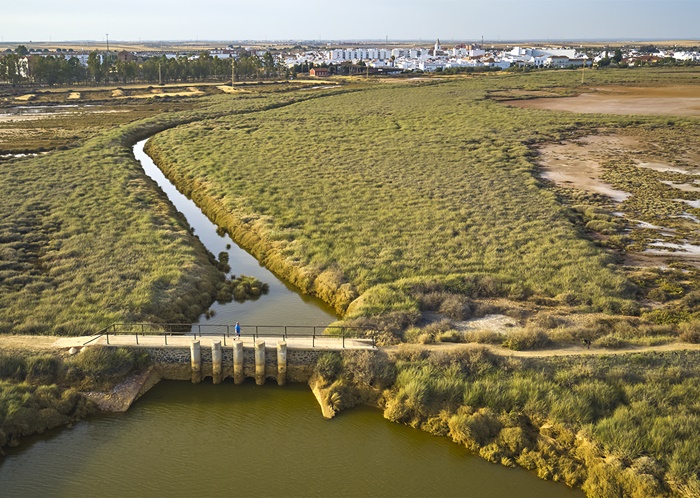 sendero del Muro y Compuertas