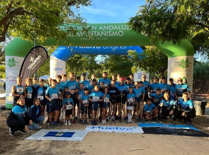 Representantes del CD Multideporte Huelva en el Campeonato de Andalucía de Marcha Nórdica.