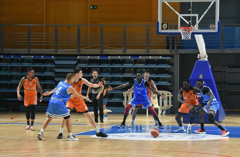 El Ciudad de Huelva plantó cara al Enrique Soler en el amistoso jugado en el 'Carolina Marín'. / Foto: CD Huelva La Luz.