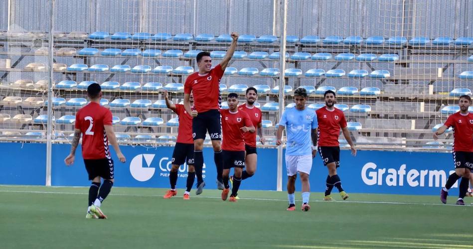 El Cartaya quiere darle una alegría a su afición ganando el sábado al Gerena. / Foto: Lucena Hoy.