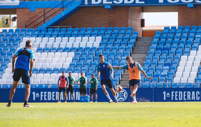 La RFEF ha facilitado todos los horarios de los partidos de la primera vuelta del Recre. / Foto: @recreoficial.