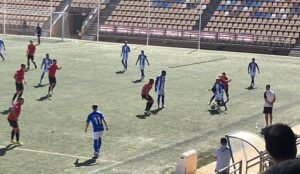 Empate sin goles en el derbi de Tercera entre el Ayamonte y el Bollullos. / Foto: G. F. O.