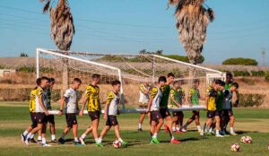 El San Roque espera ver puerta en el partido ante el SP Villafranca y seguir en la Copa RFEF. / Foto: @SanRoqueLepe.