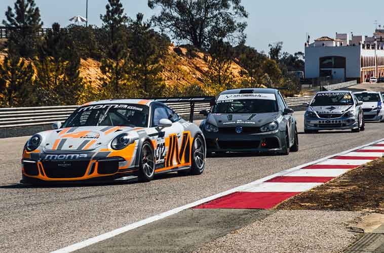 El fuerte calor fue el gran protagonista en la tercera prueba del Campeonato de Andalucía de Velocidad en Circuitos celebrada en Monteblanco, en La Palma del Condado.