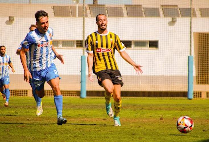 El San Roque pasa página en la Liga y se centra en derrotar este miércoles al Torre del Mar en la Copa RFEF. / Foto: @SanRoqueLepe.