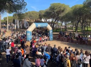 Unos 600 atletas tomaron parte este domingo en el XXXVI Cross 'Pinares de Cartaya'.