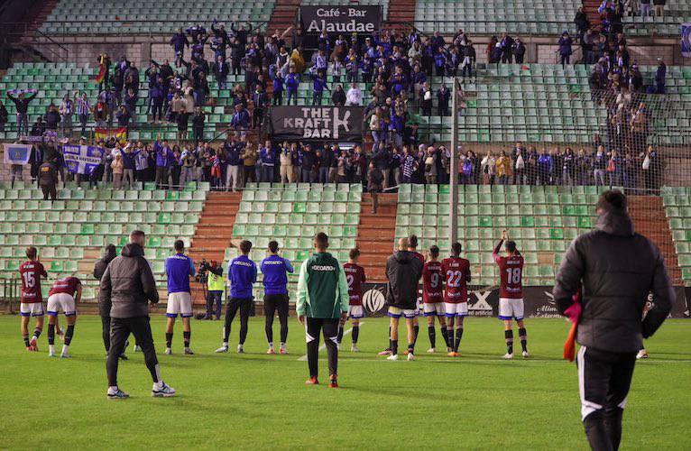 Los jugadores del Recre esperan el apoyo de su afición en el partido de este miércoles en el Nuevo Colombino. / Foto: @recreoficial.