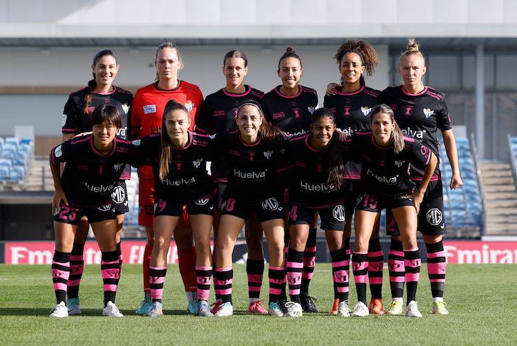 Equipo inicial del Sporting de Huelva en su partido ante el Real Madrid. / Foto: @sportinghuelva.