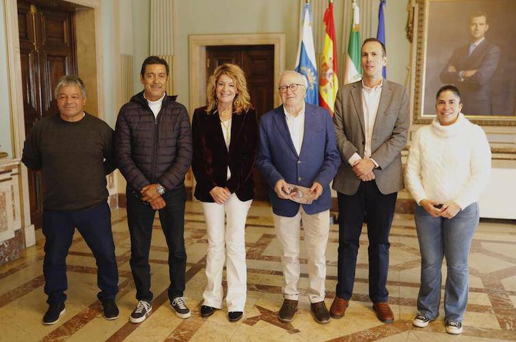 Un momento de la recepción en el Ayuntamiento de Huelva a los ex recreativistas Luzardo y Alzugaray.