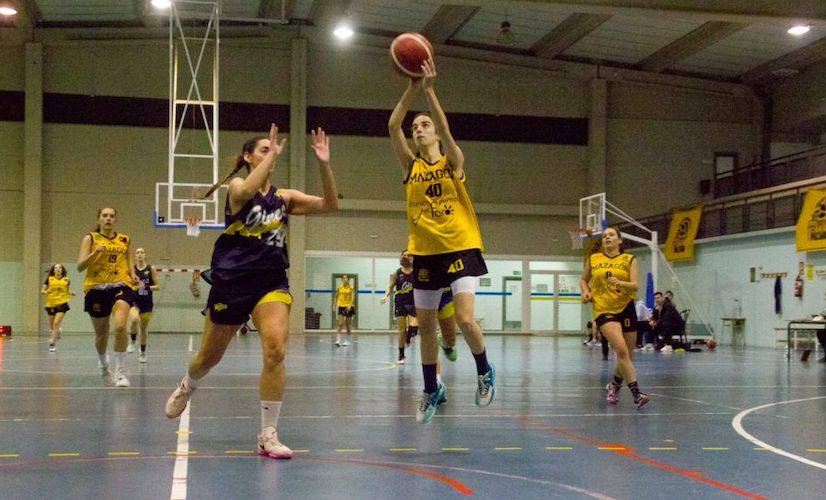 Gran victoria en Utrera del CB Mazagón en un partido aplazado de la 14ª jornada en el grupo C de la Liga Nacional Femenina 1 de baloncesto. / Foto: CB Mazagón.