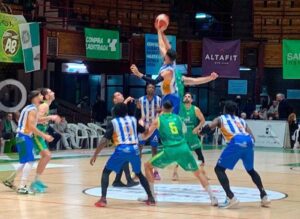 Nada pudo hacer el Huelva Comercio Viridis en su partido en Albacete, donde cayó con claridad 96-78. / Foto: @AlbaceteBasket.