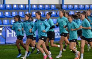 Las jugadoras del Sporting volvieron al trabajo y empezaron a preparar el partido del domingo 7 de enero ante el Sevilla. / Foto: @sportinghuelva.