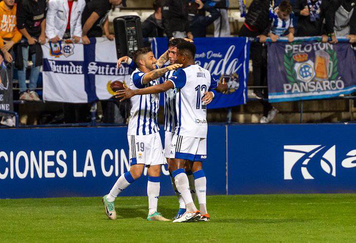 Dar otra alegría a su afición ganando al Real Murcia, el reto del Recre este domingo. / Foto: @recreoficial.